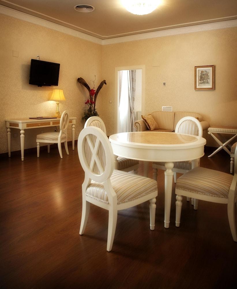 Hotel Santa Isabel อัลบาเซเต ภายนอก รูปภาพ