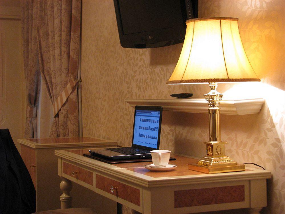 Hotel Santa Isabel อัลบาเซเต ภายนอก รูปภาพ