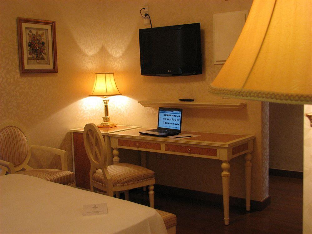 Hotel Santa Isabel อัลบาเซเต ภายนอก รูปภาพ