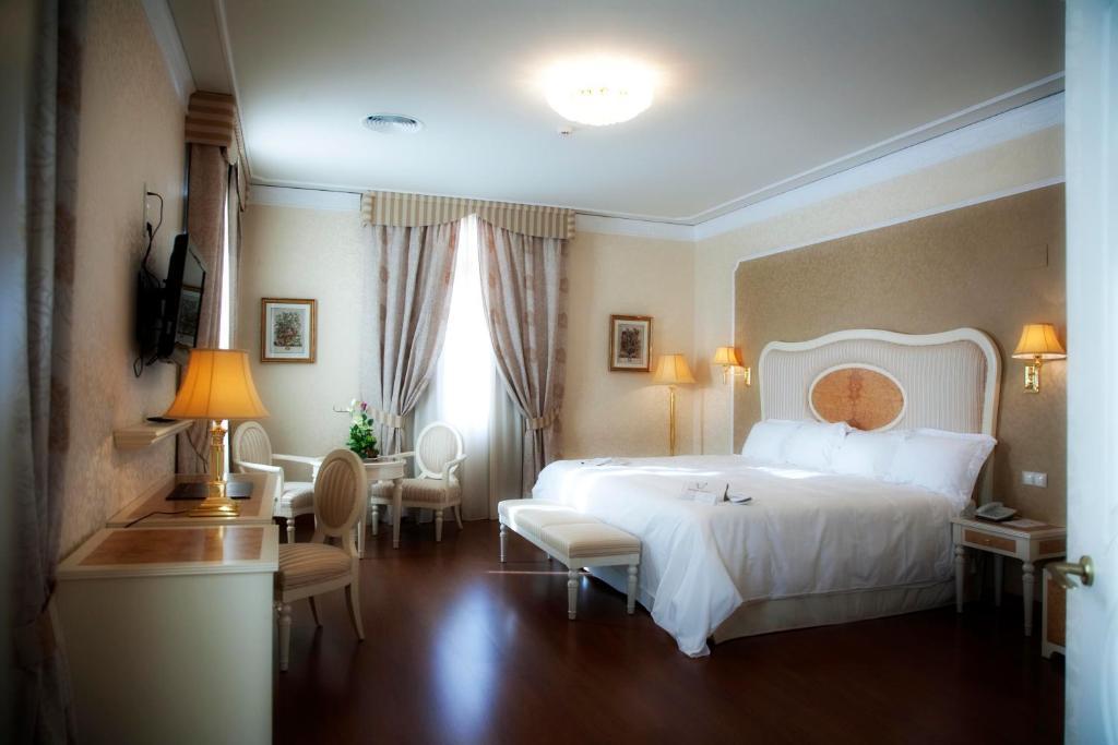 Hotel Santa Isabel อัลบาเซเต ห้อง รูปภาพ